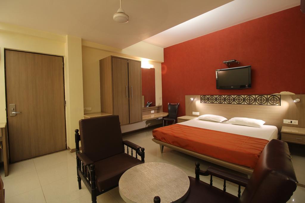 Hotel Samrat Мумбаї Номер фото