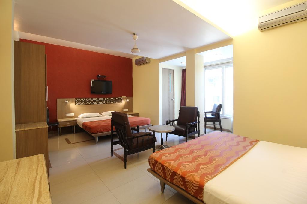 Hotel Samrat Мумбаї Номер фото