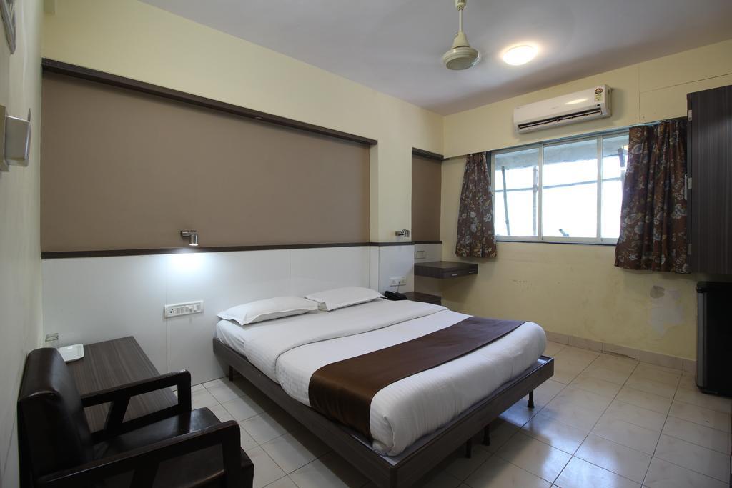 Hotel Samrat Мумбаї Номер фото