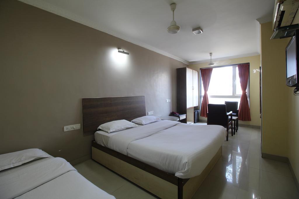 Hotel Samrat Мумбаї Номер фото