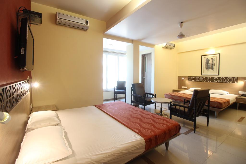 Hotel Samrat Мумбаї Номер фото